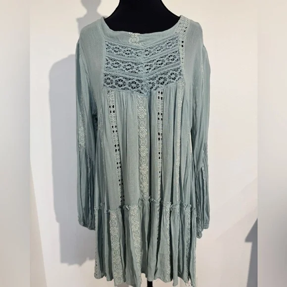 Free People Seafoam Green Embroidered Boho Tunic Dress Open Back Size SP - Picture 3 of 11